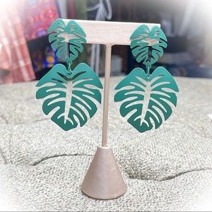 💕Beautiful Green Plantain Leaves Fashion Earrings💕